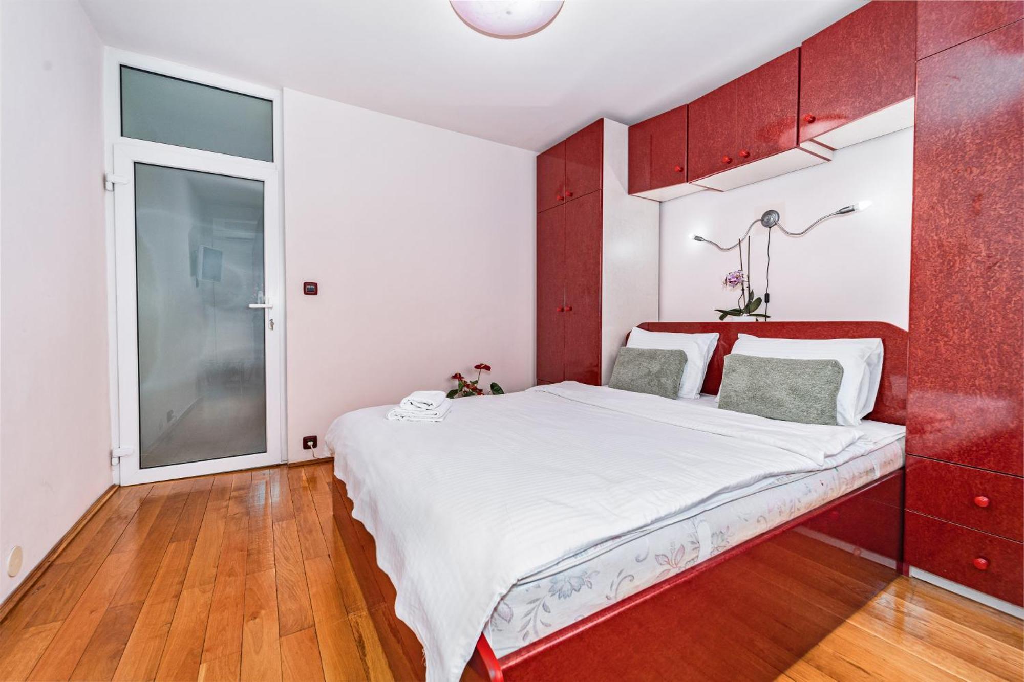 Arad Central Joy - Mihaela Apartment Екстериор снимка
